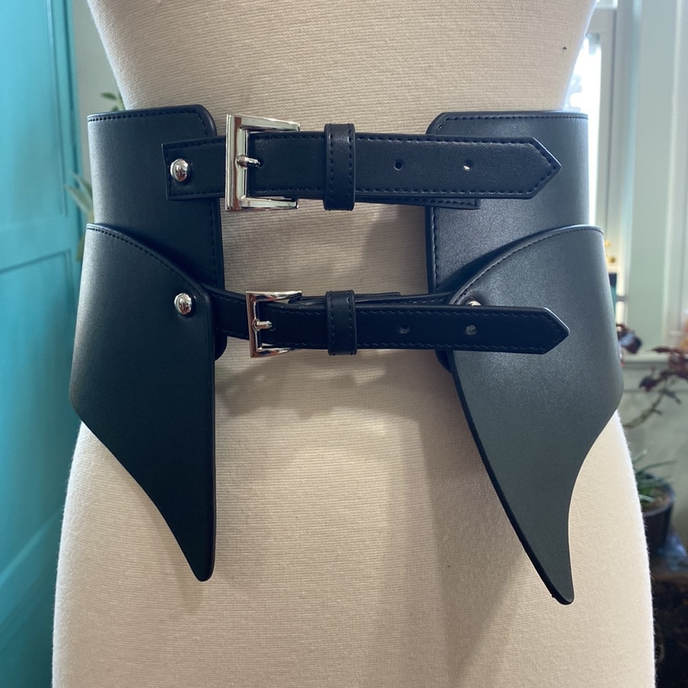 Black vegan leather peplum belt with buckles XS/S